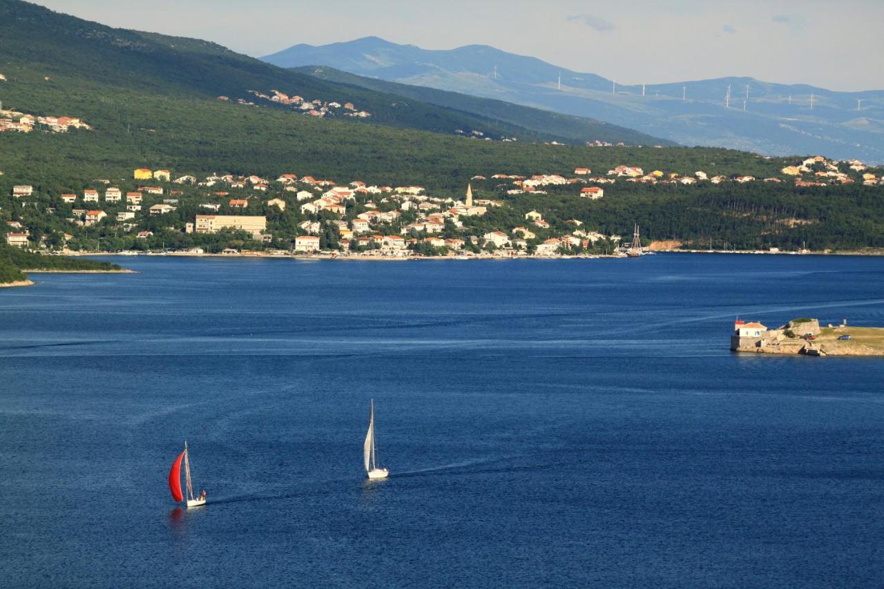 Apartments With A Parking Space Jadranovo, Crikvenica - 5533 Bagian luar foto
